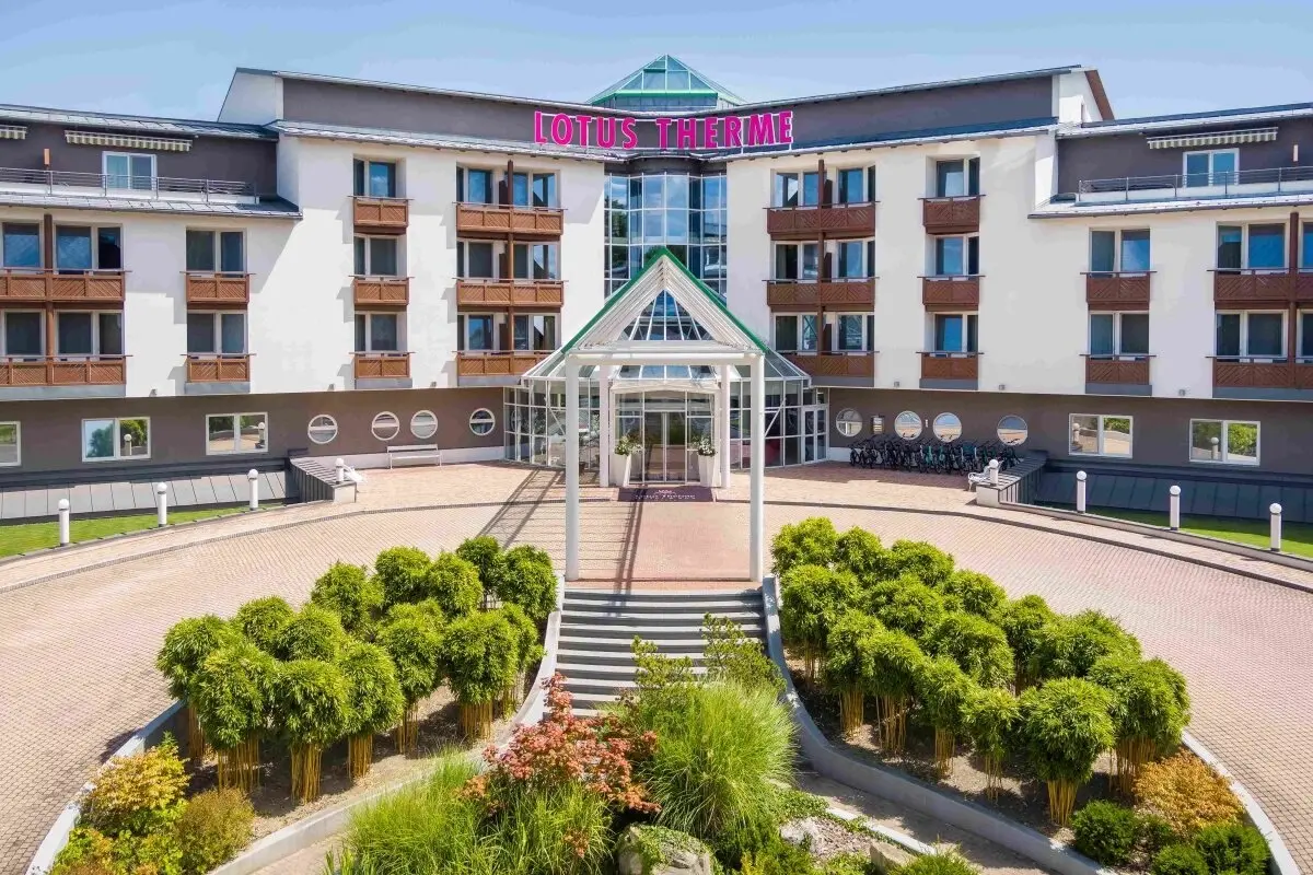 A Lotus Therme Hotel & Spa épülete